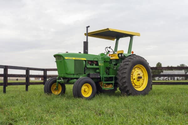 John Deere 2520 ROPS and Canopy 1