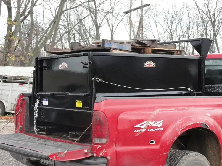 Pickup hopper for farm & construction scraps